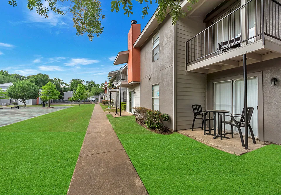 Oak Manor Apartments