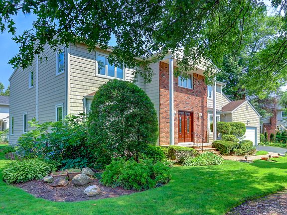 2nd image of 6 Estates Dr