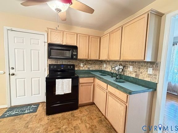 5th image of 7918 Waterman Ln