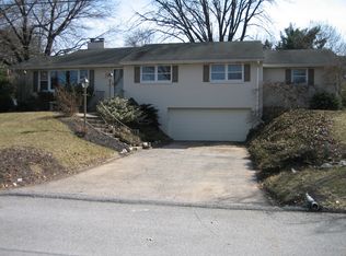 1210 Ruxton Rd, York, PA 17403