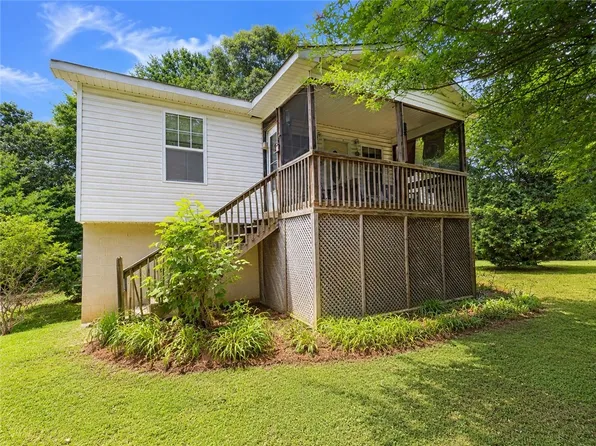 138 Cloverdale Dr, Seneca, SC 29678