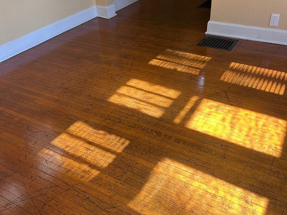 1st image of 738 N Bradley Ave