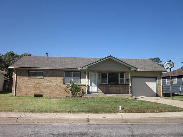 1st image of 1110 Vassar Dr