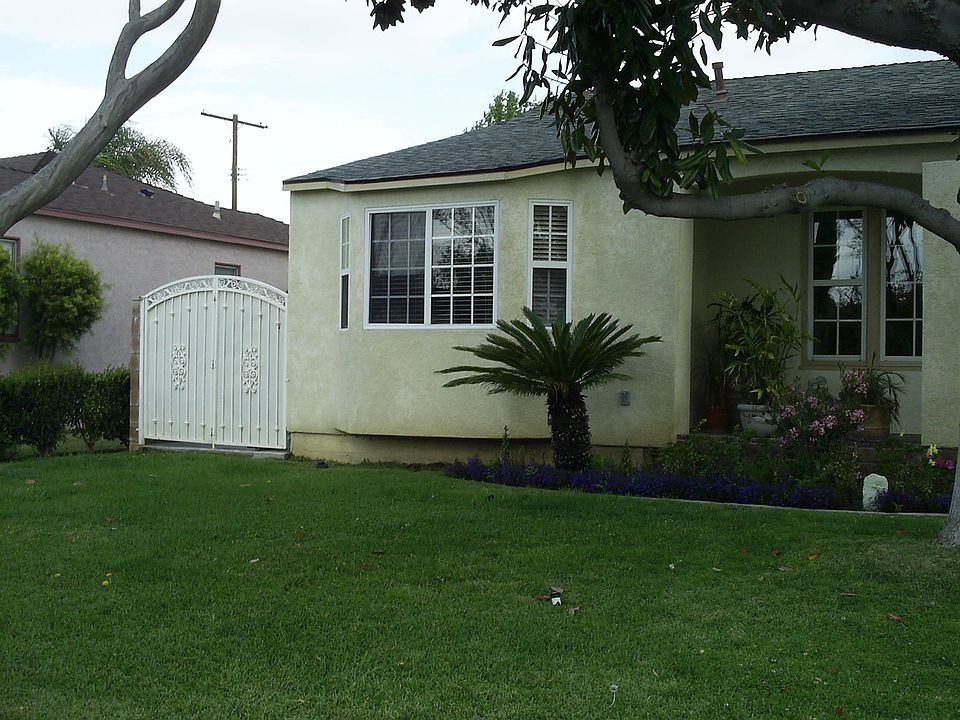 2nd image of 14815 Cedarsprings Dr