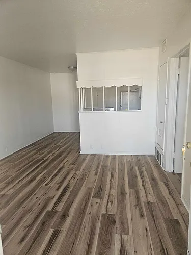 414 E Avenue A Photo 1
