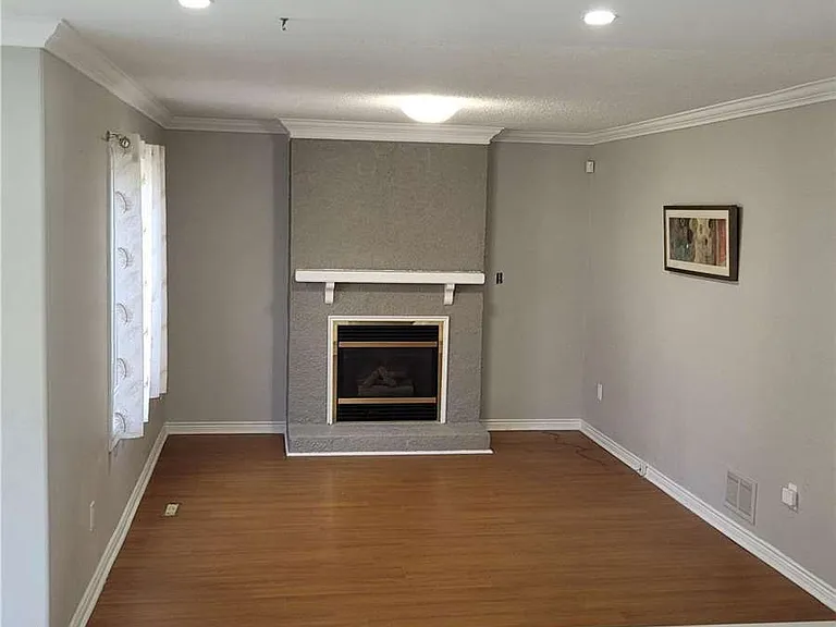 1107 Thoresby Dr — Photo 7