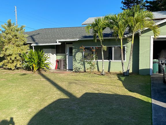 Front of cottage with uard