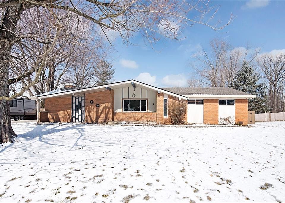 1st image of 290 Corottoman Ct