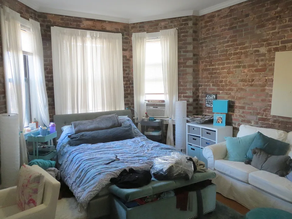 103 Hemenway St #4