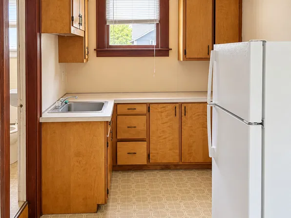 52-54 Trinity St #3, New Britain, CT 06051