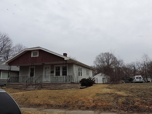 2nd image of 1226 N Adams St
