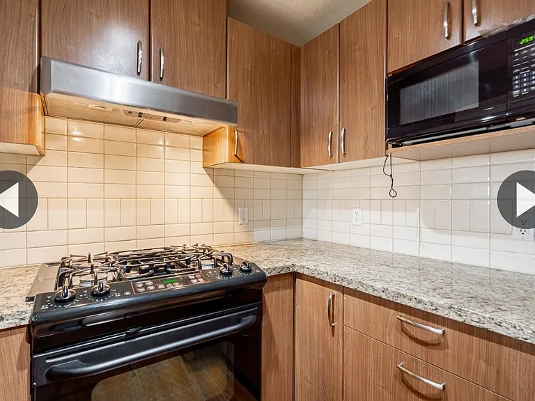 3082 Dayanee Springs Blvd — Photo 12