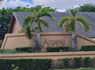 19250 NW 67th Pl, Hialeah, FL 33015