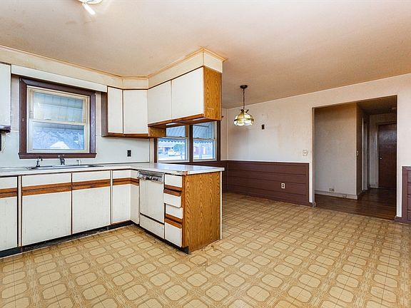 5th image of 51 Pincushion Rd