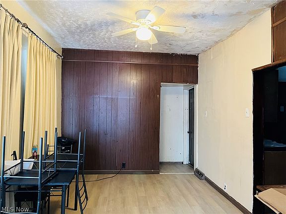3rd image of 2321 E 101st St