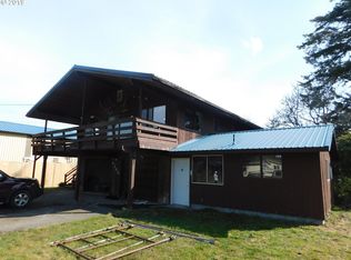 63555 Flower Rd, Coos Bay, OR 97420