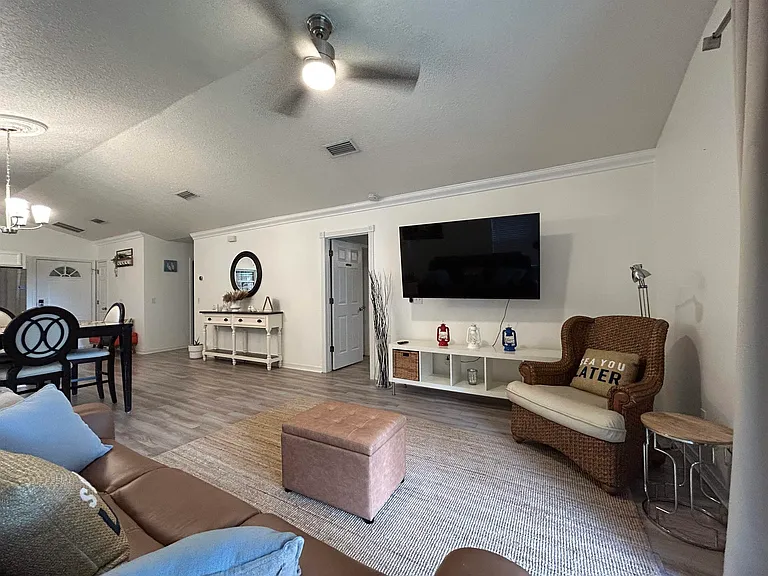 228 Nesmith Ave — Photo 10