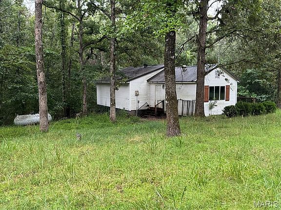 3rd image of 285 Meridian Ln