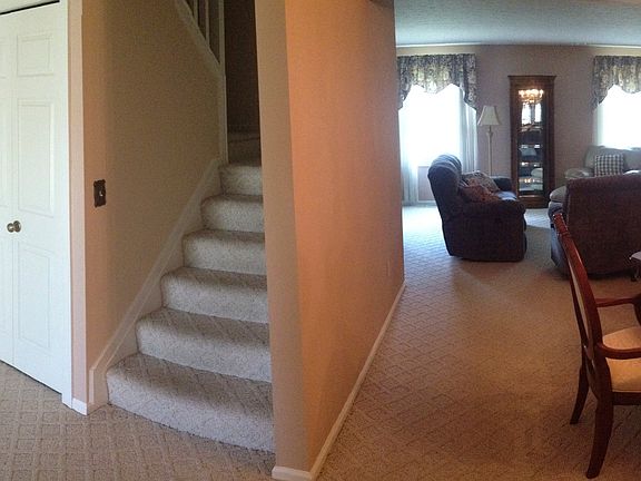 Master Bedroom Entrance Main floor 