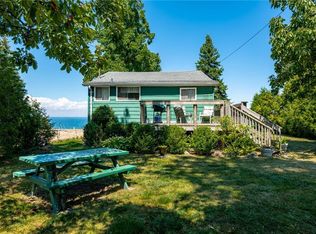 7 Campview Rd, Hamilton, ON L8E5E2