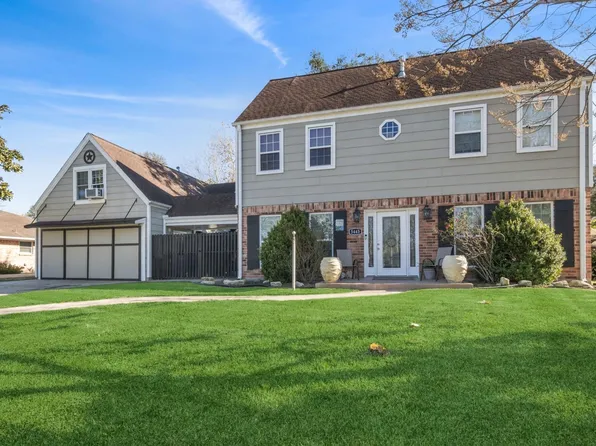 5443 Appleblossom Ln, Friendswood, TX 77546