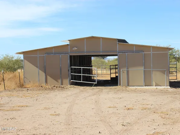 710 W Hawk Way, Amado, AZ 85645
