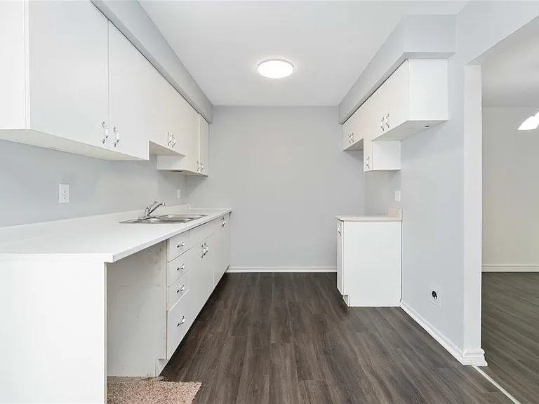 885 Carleton Pl #3 — Photo 10