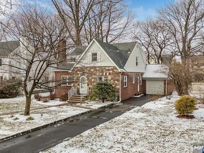1220 W Laurelton Pkwy, Teaneck, NJ, 07666