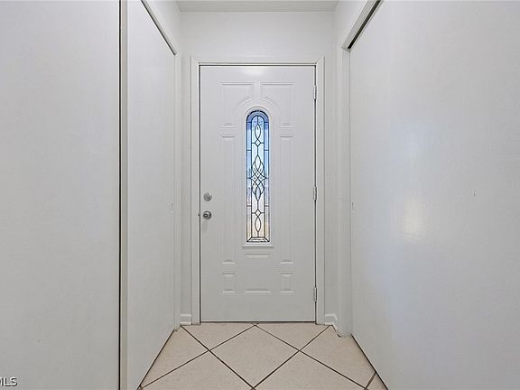 5th image of 136 Coolidge Ave