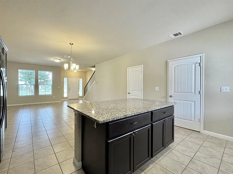 713 Katmai Cir — Photo 10