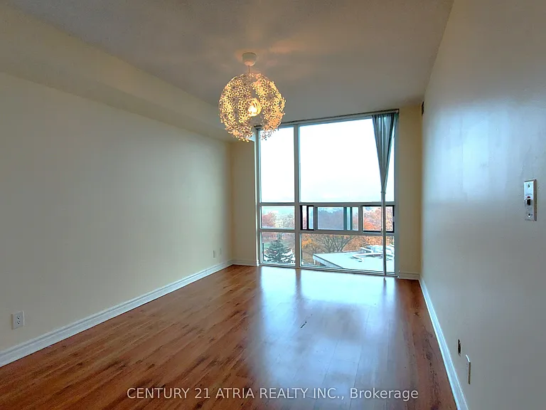 68 Grangeway Ave #808 — Photo 5