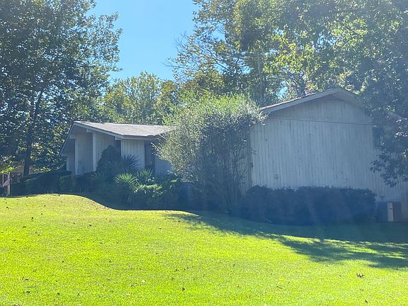 2nd image of 2760 Rock Creek Dr SW