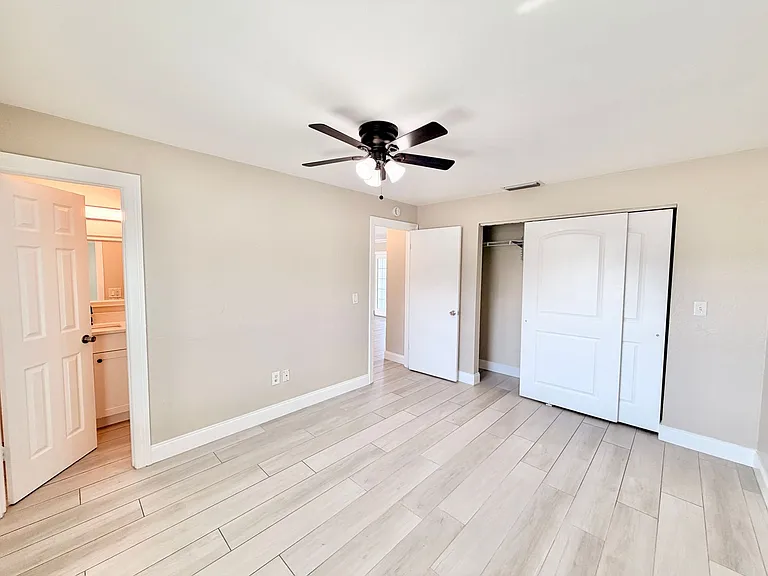 3499 Balboa Cir E — Photo 7