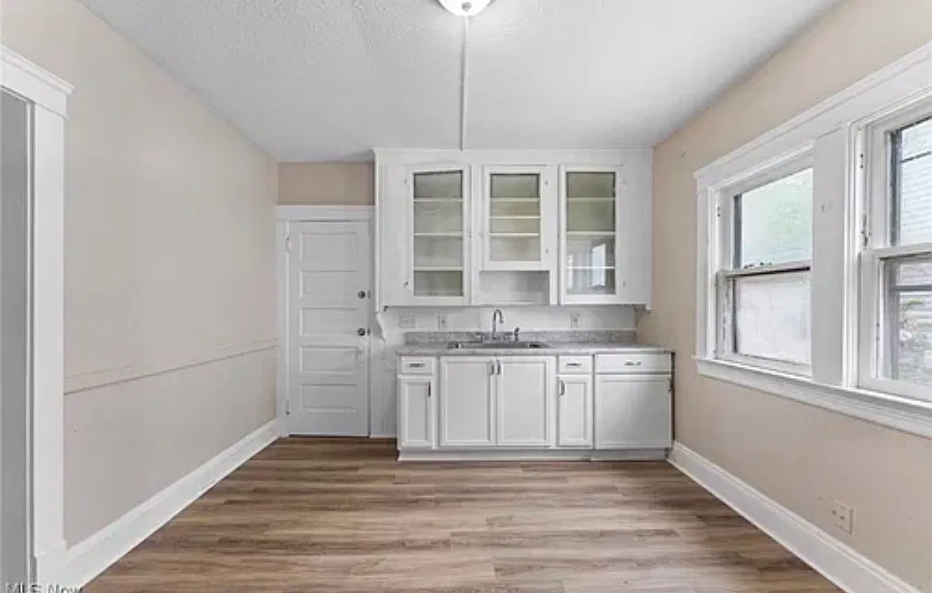 2 bed, 1000 sqft, $900 — Photo 3
