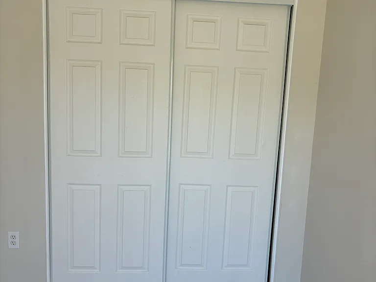 Bedroom 4 closet