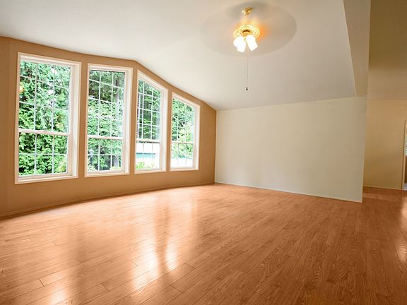 4th image of 2871 NE Cedar Creek Way