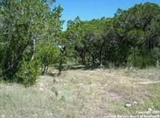 141 Deer Park Dr, Lakehills, TX 78063
