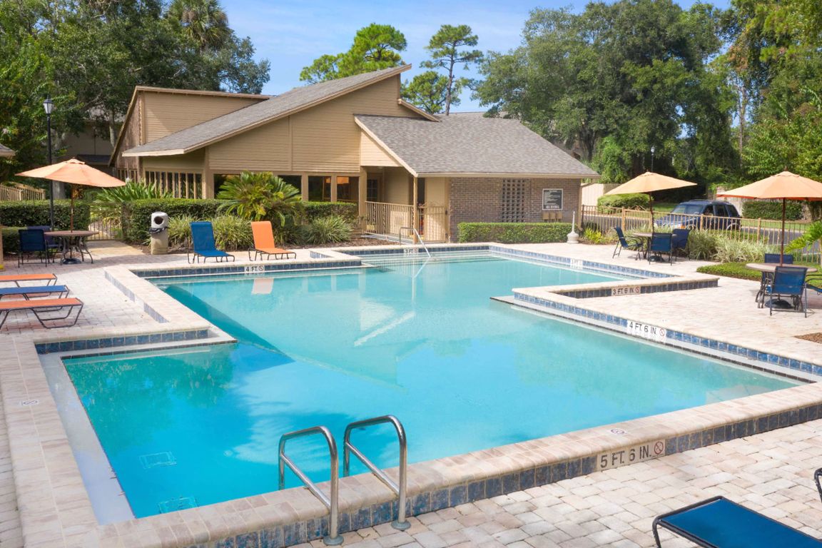 Refresh, relax, repeat_our sun-soaked pool is waiting.