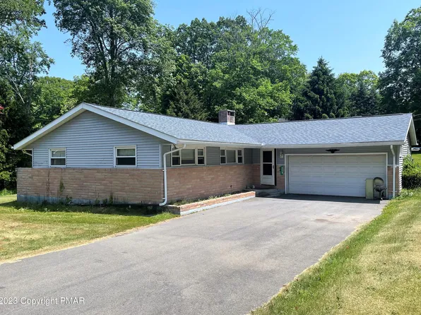 324 Wayne Ave, East Stroudsburg, PA 18301