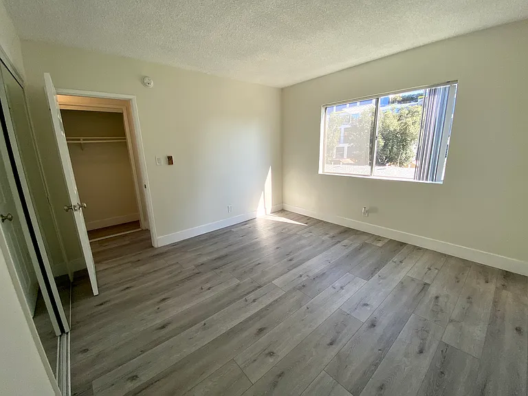 1543 N Bronson Ave #310 — Photo 13