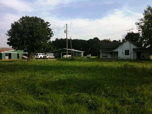 1st image of 895 E County Road 600 S
