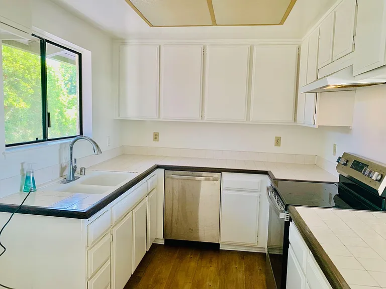 33901 Mariana Dr #6 — Photo 10
