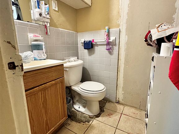 5th image of 2628 Driftwood Dr
