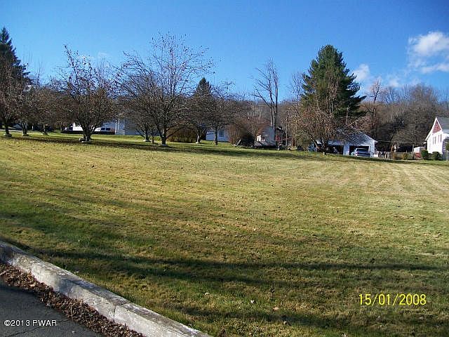 1st image of Crestmont Dr
