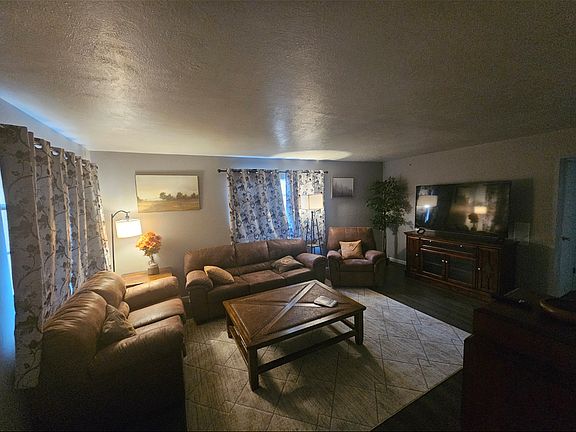 4th image of 2324 E 15th St