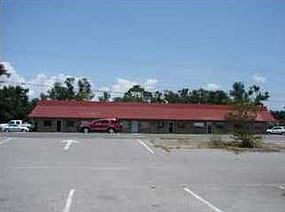 2nd image of 4100 Barrancas Ave