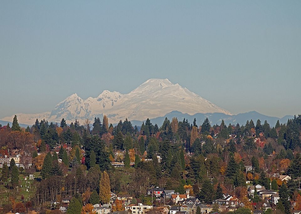Living Rm and Mstr Bdrm view