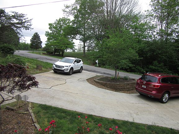 3rd image of 5012 Atoka Ln