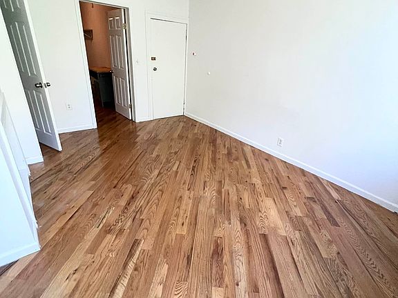 2nd image of 180 Meserole St APT 3L