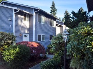 10020 NE 120th St APT C2, Kirkland, WA 98034